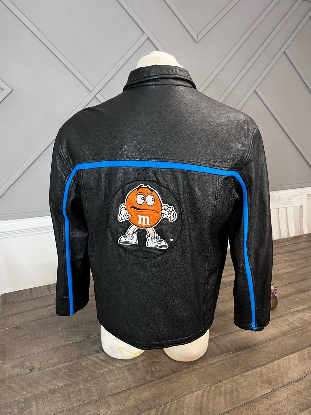 Planet Mars vintage 1999 M&M's "Crispy" leather jacket Sz XL